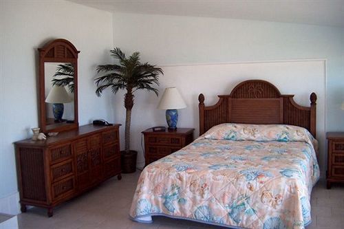 מארש הארבור Pelican Beach Villas מראה חיצוני תמונה