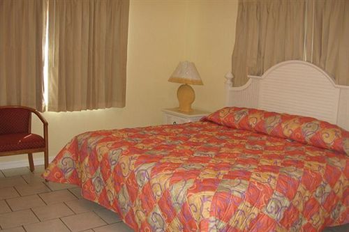 מארש הארבור Pelican Beach Villas מראה חיצוני תמונה