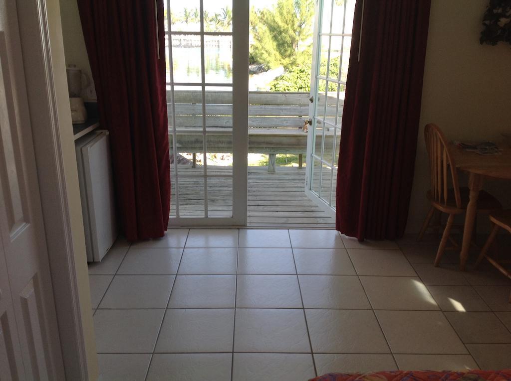 מארש הארבור Pelican Beach Villas מראה חיצוני תמונה